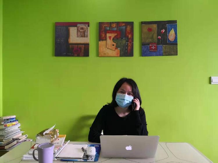 重慶簡(jiǎn)快紅十字心理志愿服務(wù)隊(duì) 以專(zhuān)業(yè)與愛(ài)心，筑牢疫情“心理防護(hù)網(wǎng)”